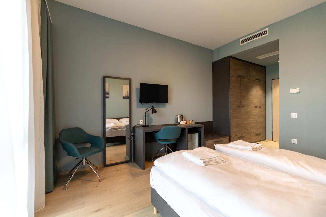 A22 Hotel Gyál エクステリア 写真