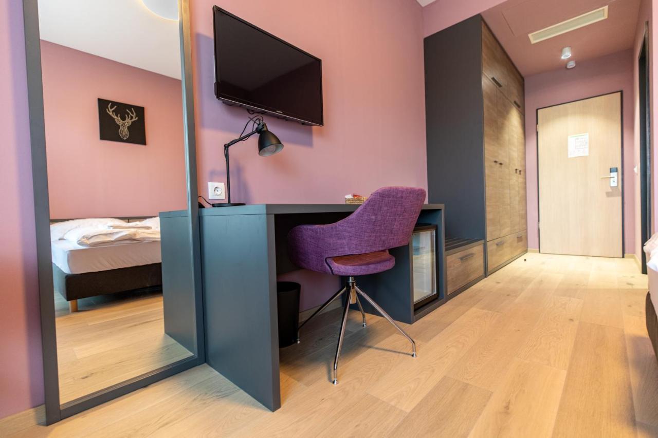 A22 Hotel Gyál エクステリア 写真